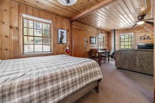 Highland Hideaway - Walk to lake and village! - 1