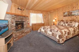 Mountain Bliss - Semi-secluded woodsy quiet cabinm, covered deck with a porch swing! - 2