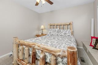 Chateau De Bjorn - Located in a beautiful, desirable area of Big Bear just a close walk to Bear Mountain - 4