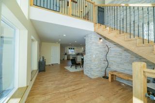 Modern Times - Amazing place with super open concept! Jet tub! - 9