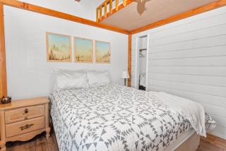 Dark Pine Retreat - Excellent setting compliments this charming Big Bear cabin! - 5