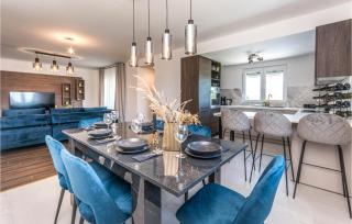 Amazing Home In Tinj With Kitchen - Tinj - 5