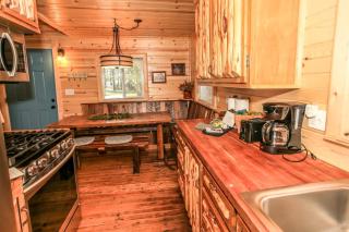 Knotty Knight- Walking distance to the lake as well as the Village! - 6
