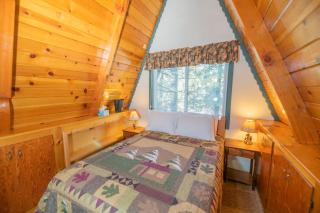 Lucky Bear Lodge - Excellent cabin with a hot tub, game room and an amazing view! - 3