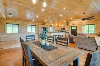 Gorgeous Gatlinburg Cabin Large Deck and Hot Tub! - Gatlinburg - 3