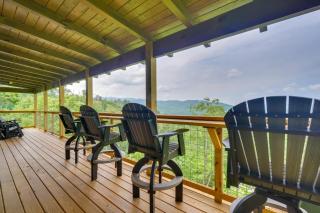 Gorgeous Gatlinburg Cabin Large Deck and Hot Tub! - 9