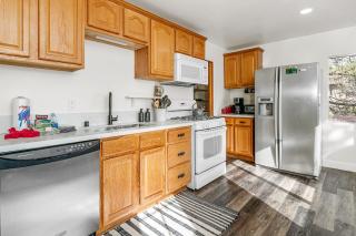 Family Fun Cabin - Mountain home with Game Room, Hot Tub and Lake Views! - Fawnskin - 2