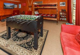 Fawnskin Family Cabin - Nicely decorated cabin with a lake view and a Foosball Table! - 2