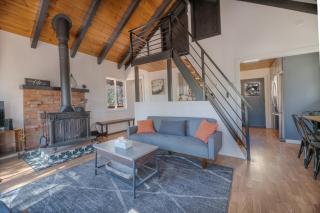 Forest Escape - Situated on the quiet side of the lake, nicely decorated contemporary cabin! - 6