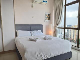 Small family 3 pax studio high floor Palazio Apartment Taman Mount Austin by GDRAGON HomeStay - Johor Bahru - 4