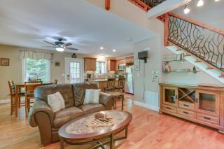 Game Room and Hot Tub Old Forge Home! - 5