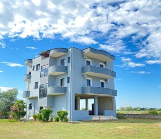 Grey Villa - Golem - 8