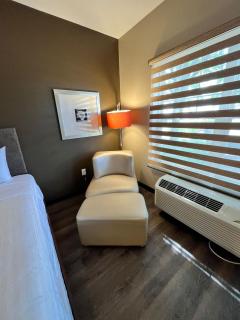 Grandstay Hotel & Suites - Waunakee - 8