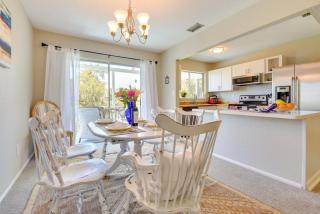 Walk to Marina Home with Pool in Palmetto - Palmetto - 4