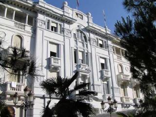 Le GRAND HOTEL - 9