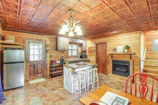 Rural Arkansas Vacation Rental with Wraparound Porch - Heber Springs - 7