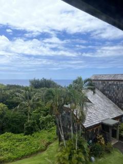 Style and Comfort Over the Ocean - Princeville - 7