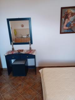 LALAROUS Studios & Apartments - Skyros - 8