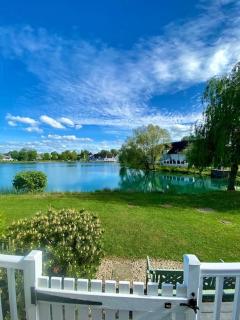 Emerald Lake House - 0