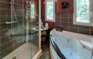 Gorgeous Home In Francheville With Wifi - 9