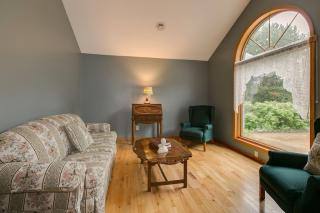 Lakefront Home, lake views, Casual Elegance, Scrapbooking! - Deerwood - 6