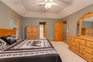Lakefront Home, lake views, Casual Elegance, Scrapbooking! - Deerwood - 3