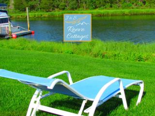 Premier Waterfront Cottage 1 - 6