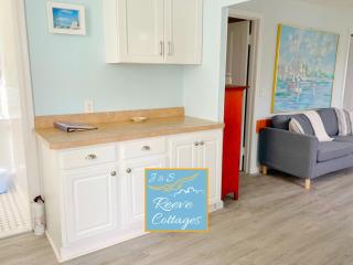 Premier Waterfront Cottage 2 - Riverhead - 3
