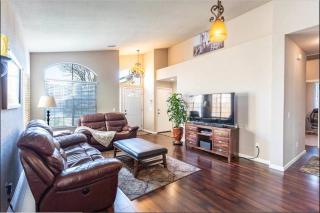 Cozy Home in the Heart of Elk Grove - Elk Grove - 0