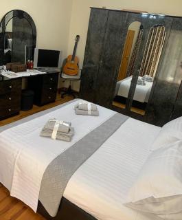 Christina's house with 2 bedrooms and free parking - Gjirokastër - 3