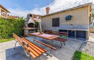3 Bedroom Cozy Apartment In Medulin - 8