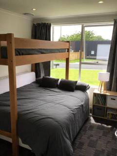 Black Beauty - Spacious Family Retreat for 12 with Spa - Mangakino - 4