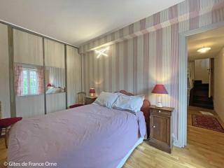 Maison de caractère avec jardin, proche d'Argentan, idéale pour pêche et détente en campagne - FR-1-497-131 - 6