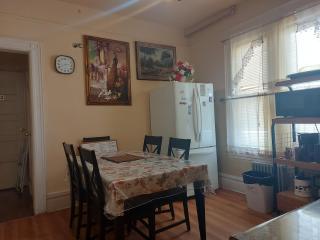 Crsytal Chateau Room Rental - Brooklyn - 1