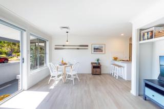 Wreck Beach Cottage 1 Flannel Flower Fairway close to the beach - Shoal Bay - 4