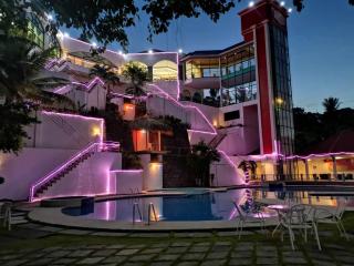 Bohol Plaza Mountain Resort and Restaurant - Dauis - 0