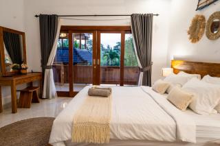 Villa Innerbloom stylish 2BR with large pool & garden - Canggu - 4