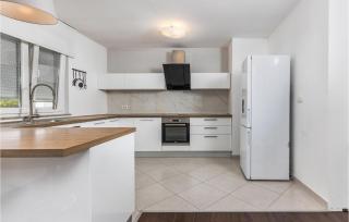 Cozy Apartment In Skalnica With Wifi - - 2