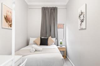 Signature Double Room in Auburn - Shared Bathroom - Sídney - 0