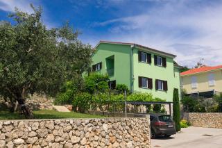 House Zrile with garden and jacuzzi - Baška - 4
