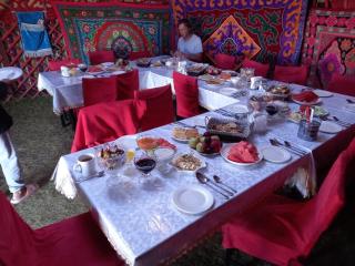 Yurt Camp Erlan at Song Kol Lake - Song-Kul - 4