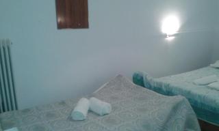 Manoleas Rooms to Let - Leonidio - 8