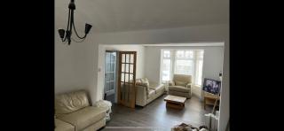 Enfield Street house behind Portstewart promenade with partial sea view from front 3 bed sleeps 7 - Portstewart - 6