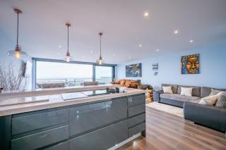 Beach View Breeze Family Holiday Home on the Shore - Pevensey - 3