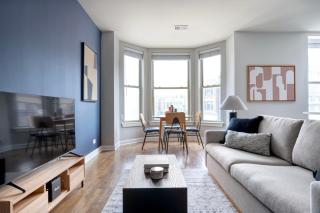 Lakeview 2br w wd nr Wrigley Field lake CHI-944 - 0