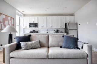 Lakeview 2br w wd nr Wrigley Field lake CHI-944 - 9