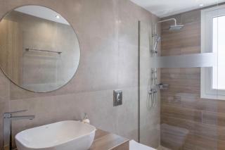 Divine 2BR Apartment in the Heart of Athens - Atene - 7