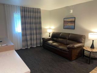 Best Western Lake Lucille Inn - 4