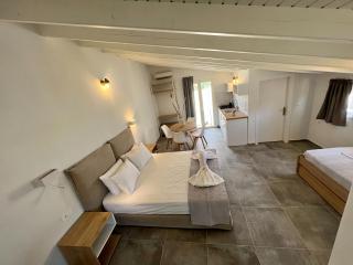 Issos Residence - Agios Georgios - 3
