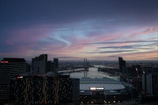 Super Luxury 2 bedroom Apt Well Furnished with Marvellous Views Convenient Location 1 Free Parking - 5